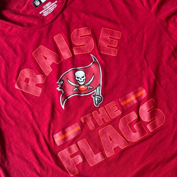 NFL Other - NFL Team Apparel Tampa Bay Buccaneers “Raise The Flags” T-Shirt XL